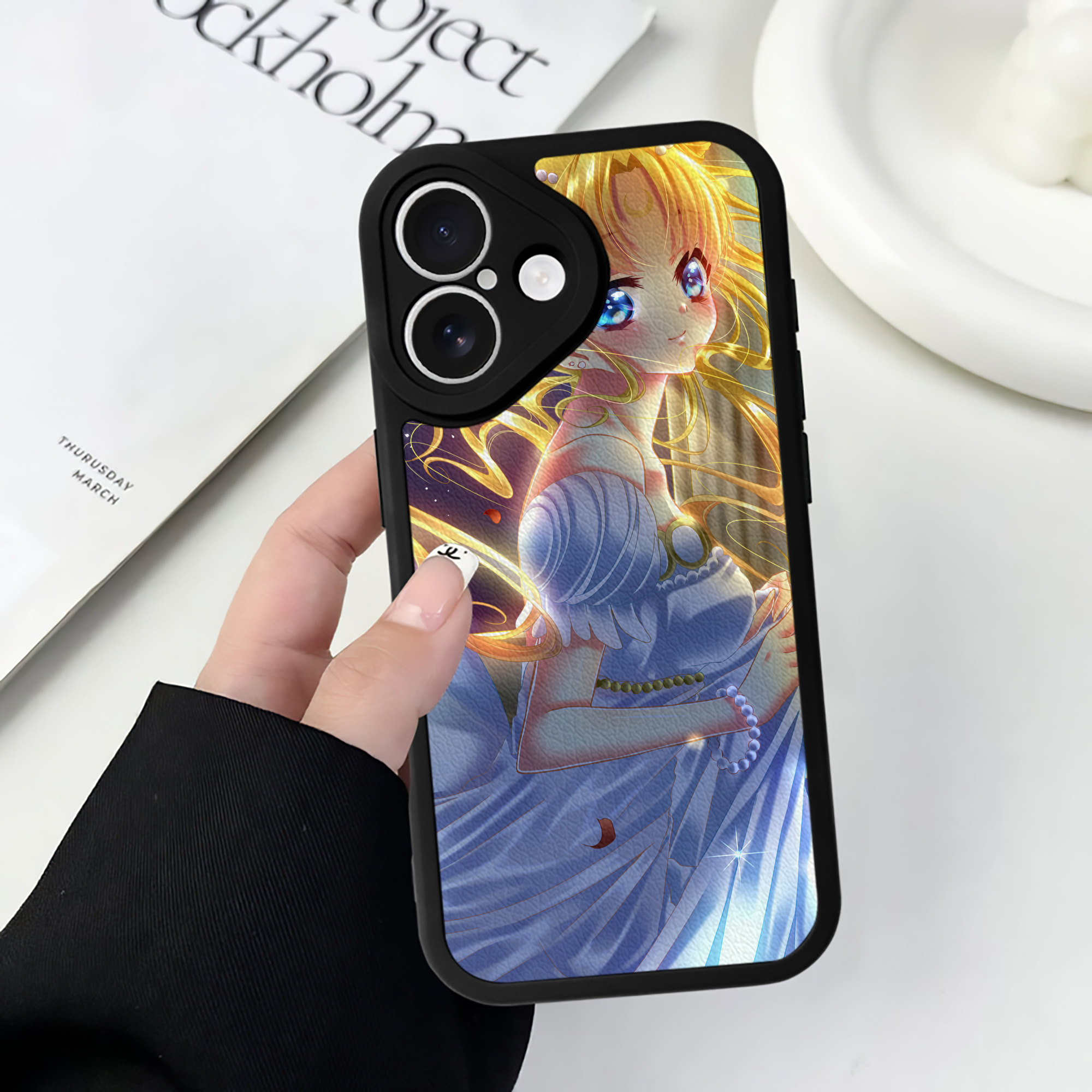 （画像用） 美少女戦士セーラームーン Sailor Moon 【iPhone 16シリーズ対応】シリコンスマホケース（レザー調） 材質：シリコン